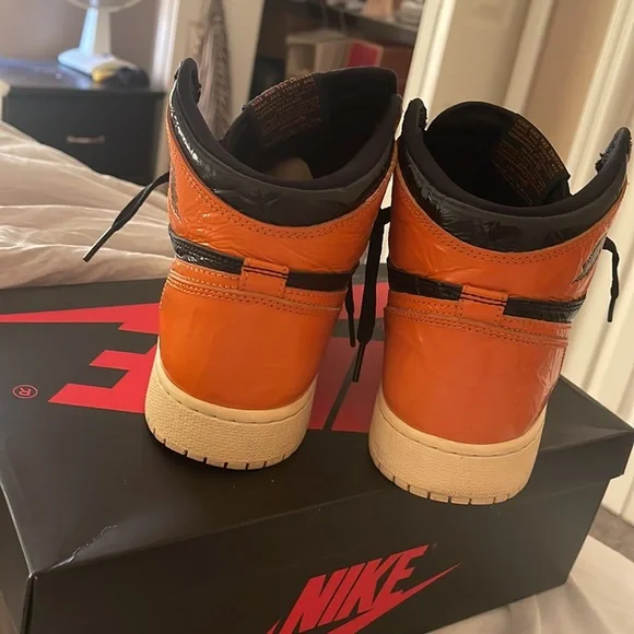 Getting rid of old shoes, size 7 , worn very little , box  display picture 2